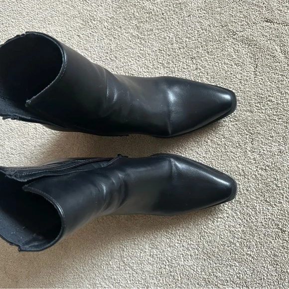 Madden Girl Elegant Black Ankle Boots - Picture 5 of 6